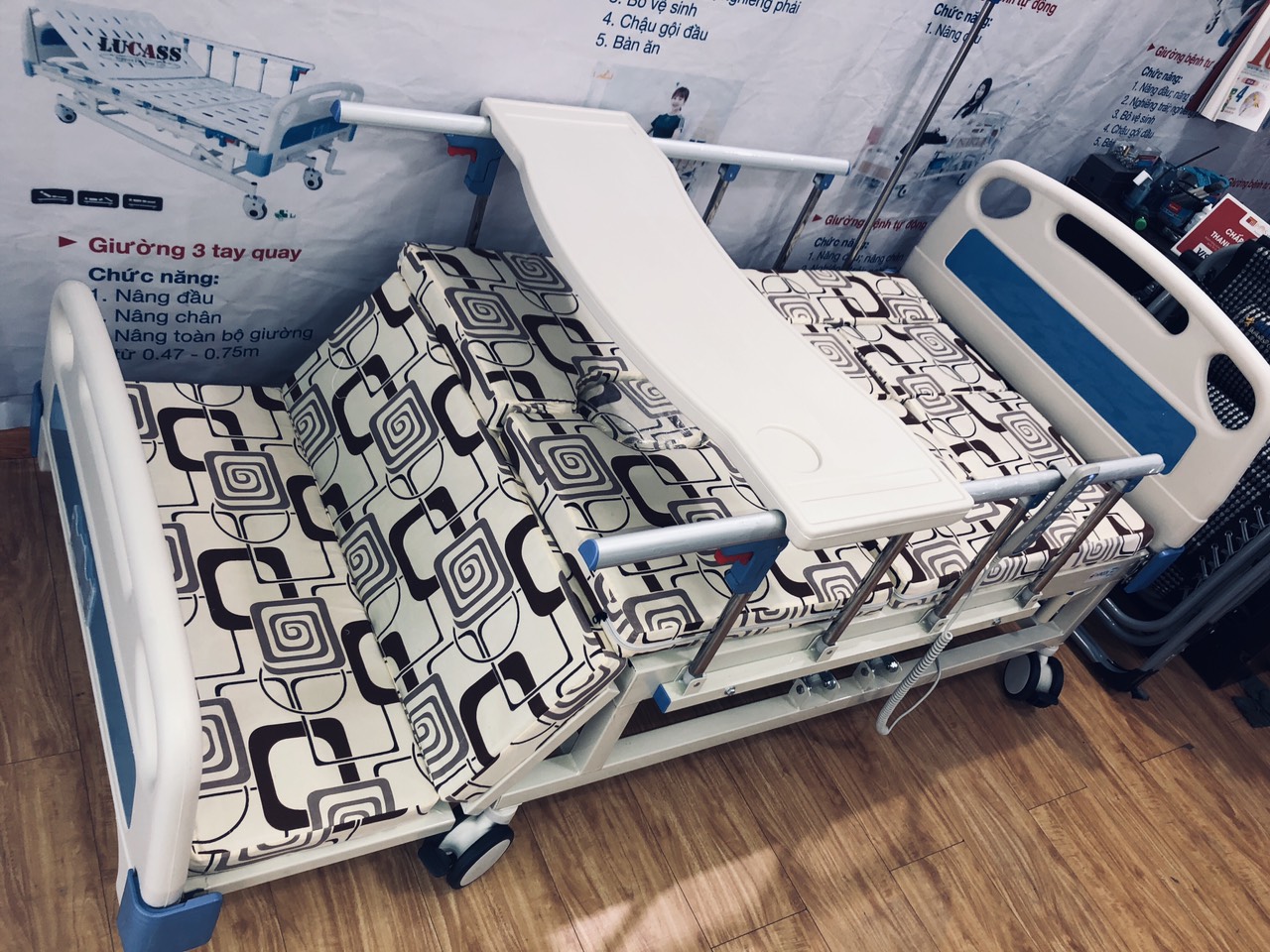 Giường y tế cao cấp