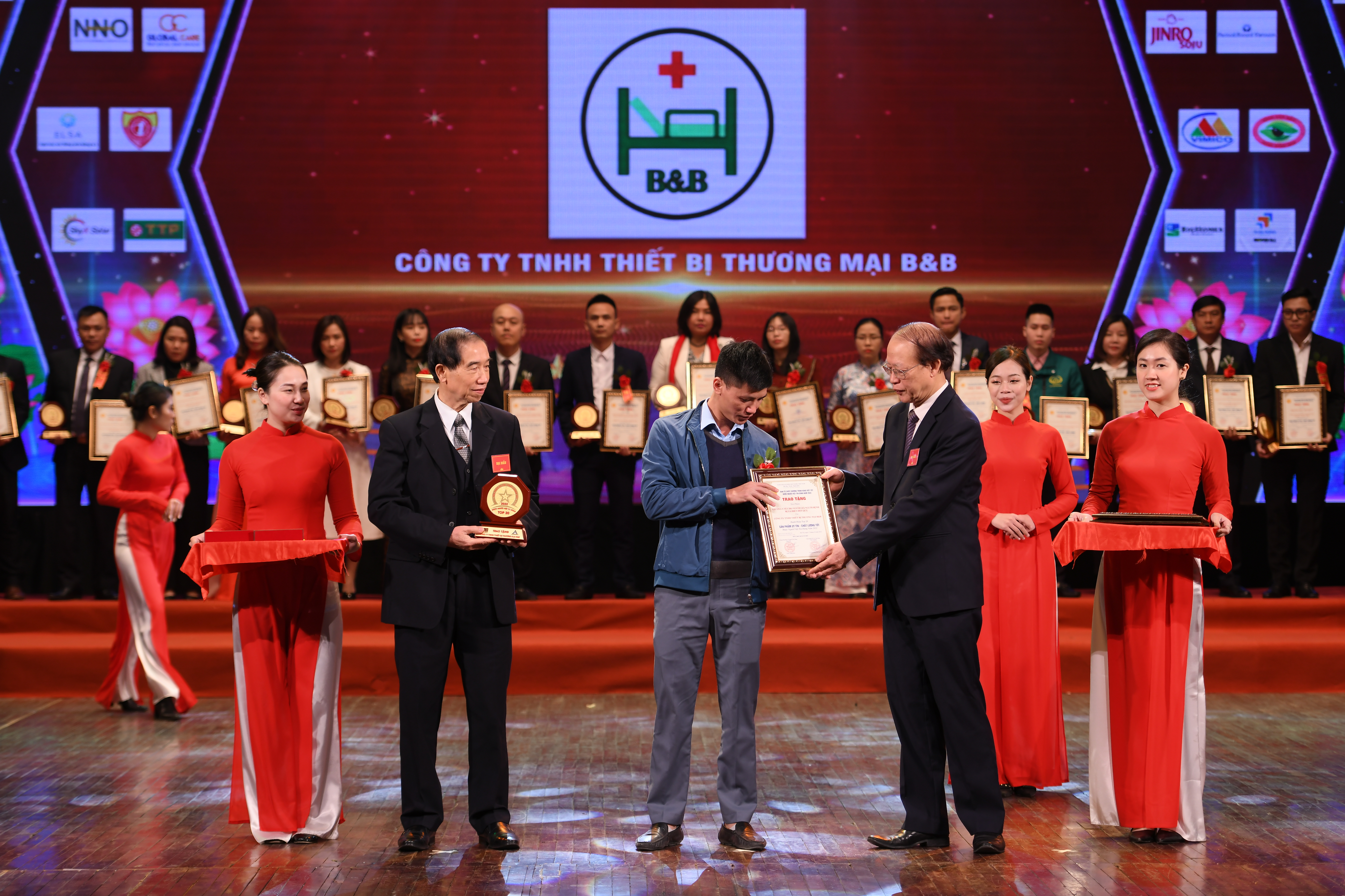giường y tế