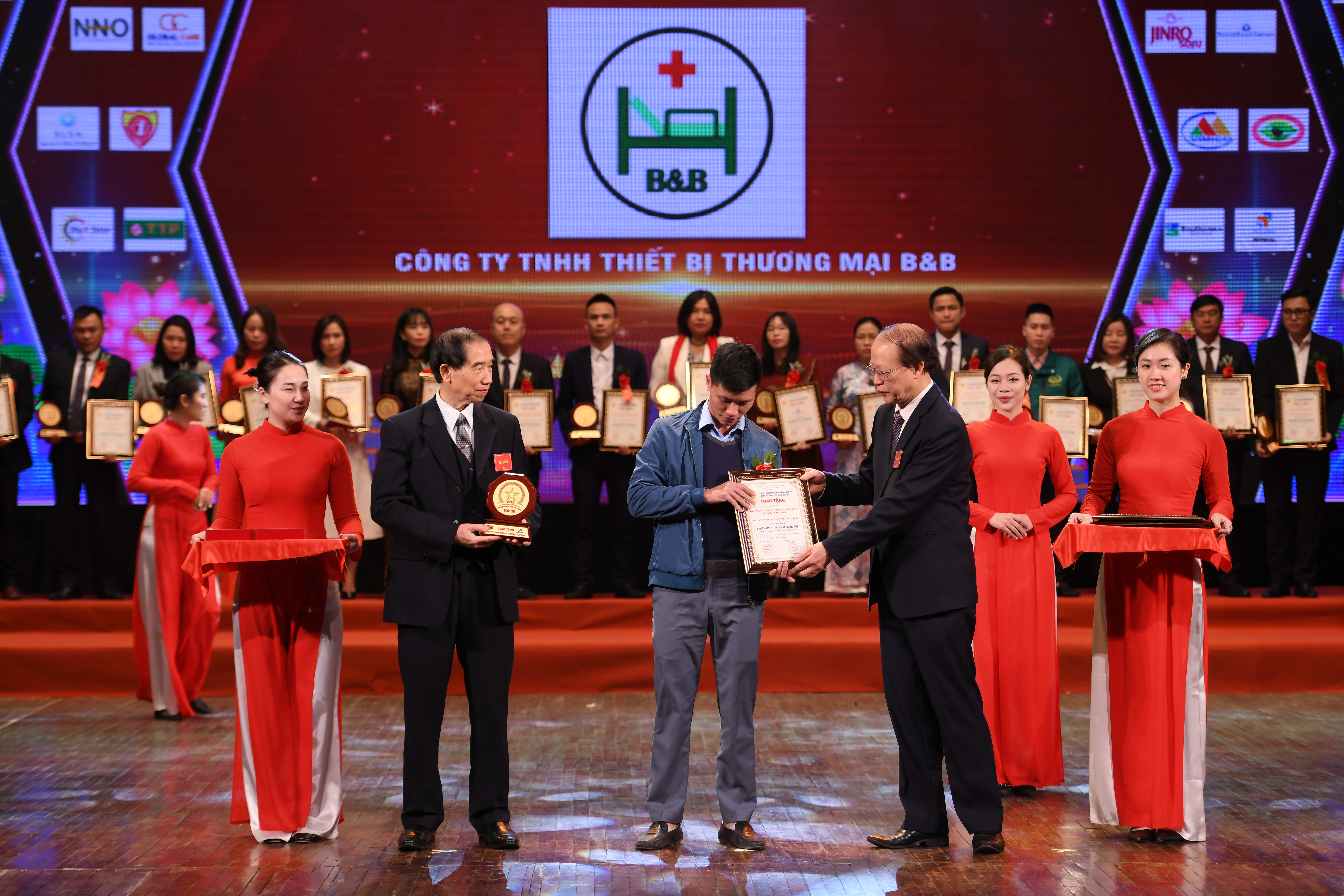 xe lăn lucass