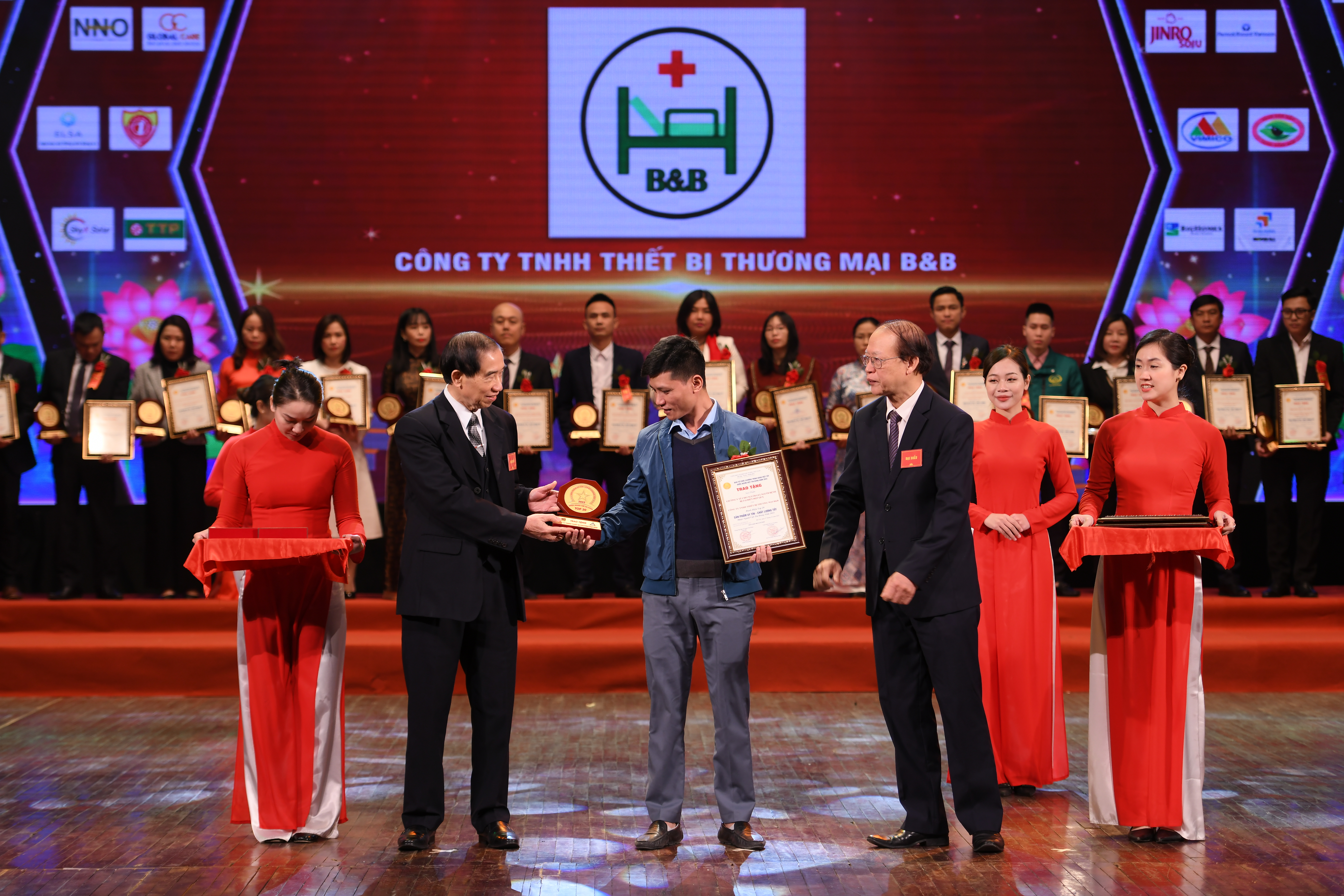 Giường bệnh tiêu biểu 2022