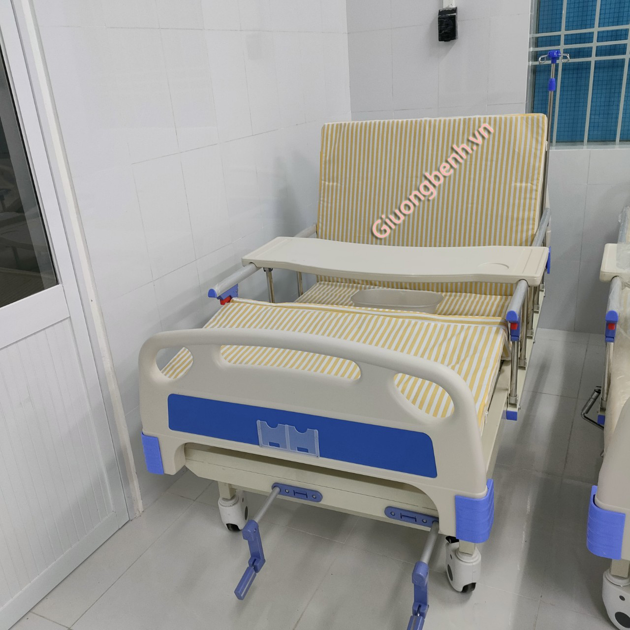 Giường y tế đa chức năng