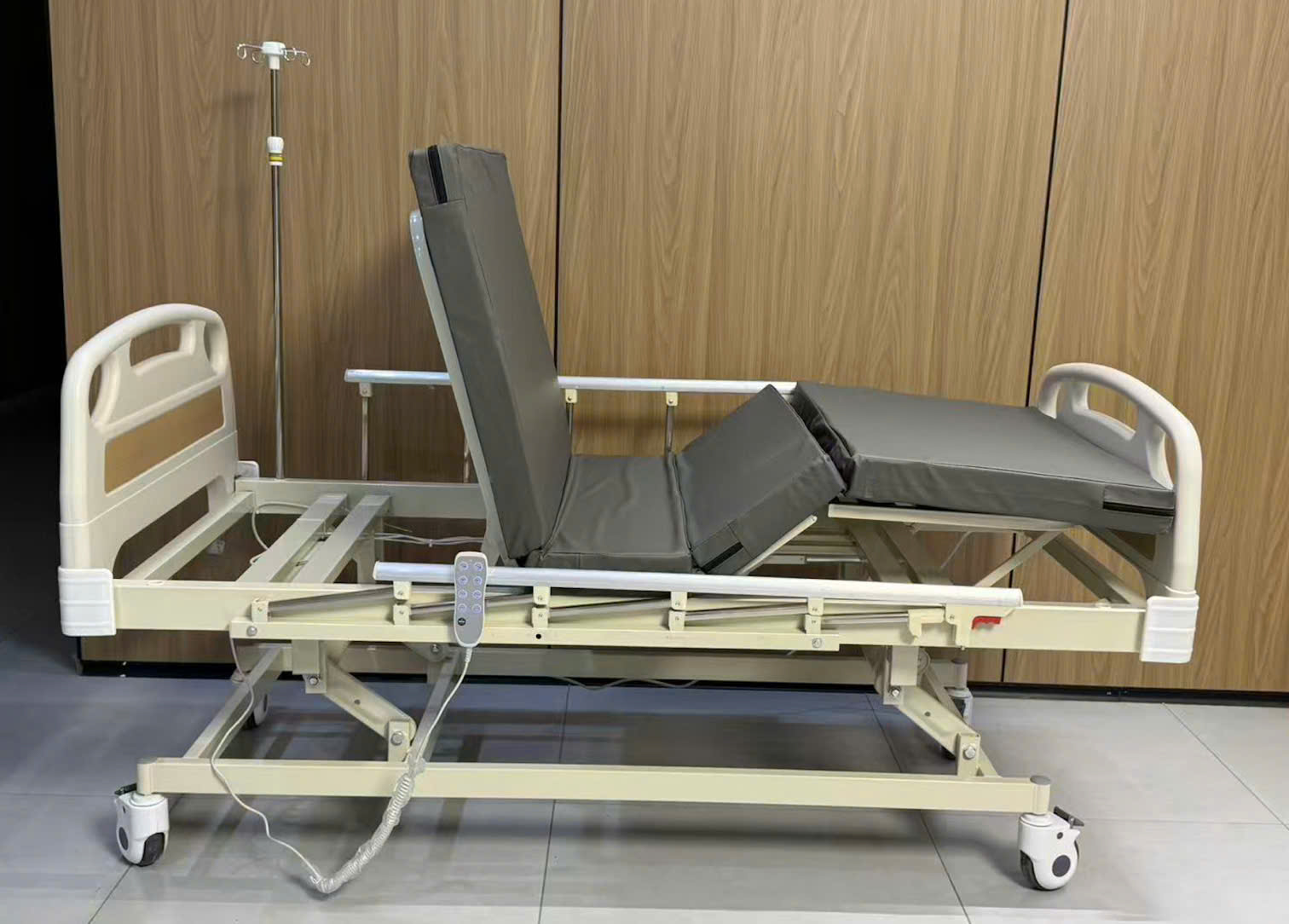 Giường y tế điện cho người già GBM-091EF 3 chức năng